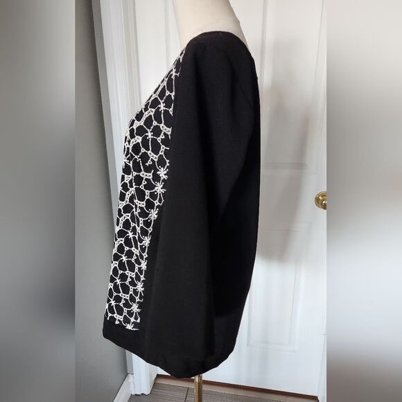 Ann Taylor black and white top - Size 10 - Picture 2 of 7